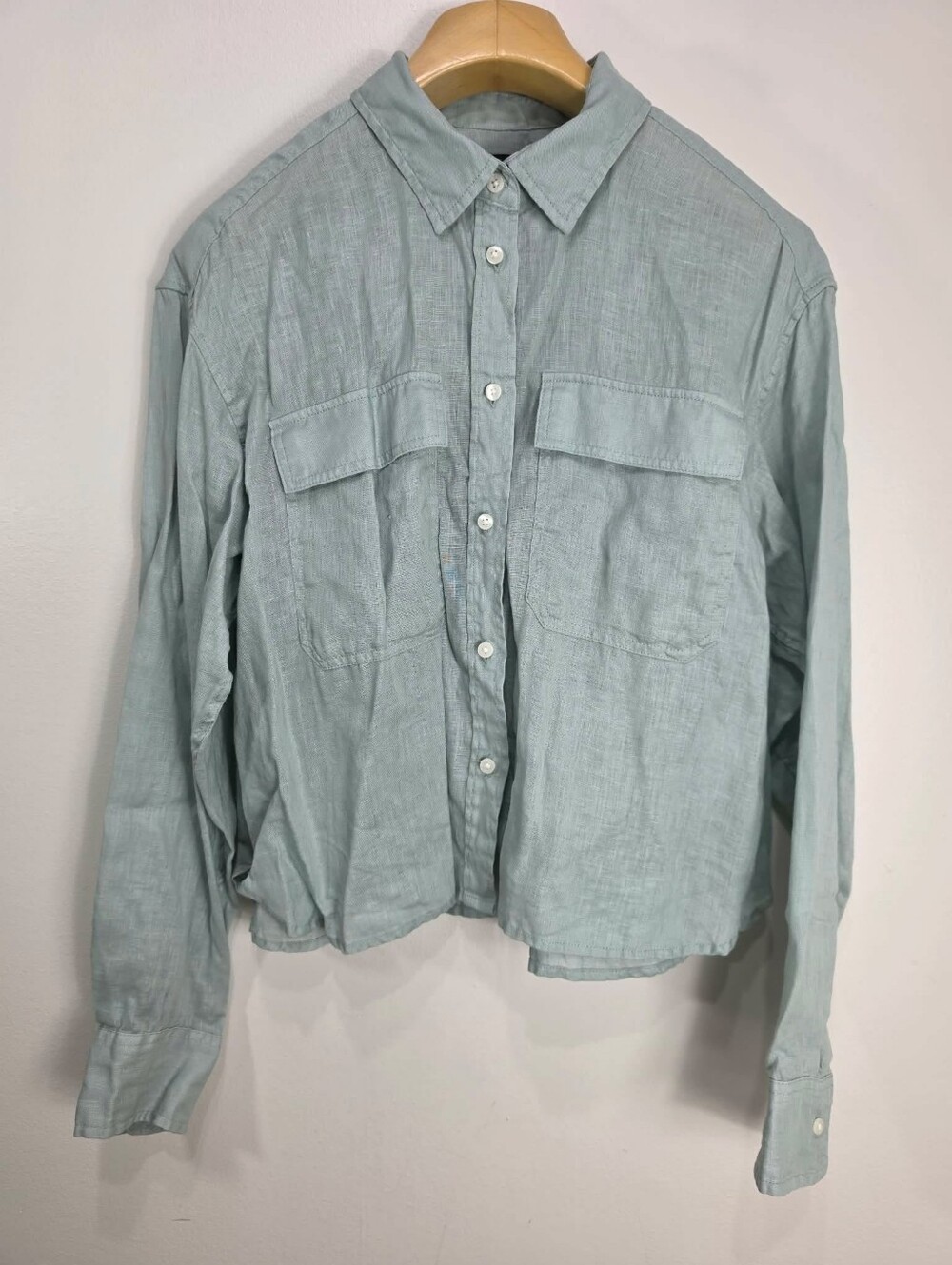 GAP Cropped 100% Linen Shirt in Sage Green